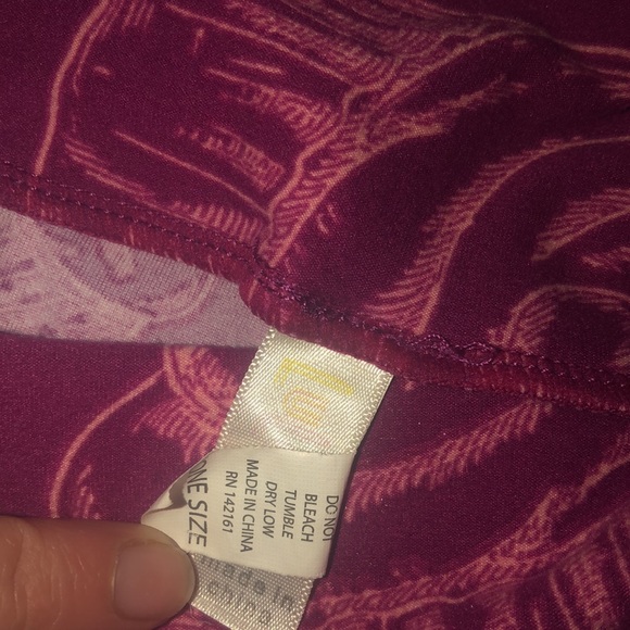 Lularoe leggings in great condition - Picture 2 of 2